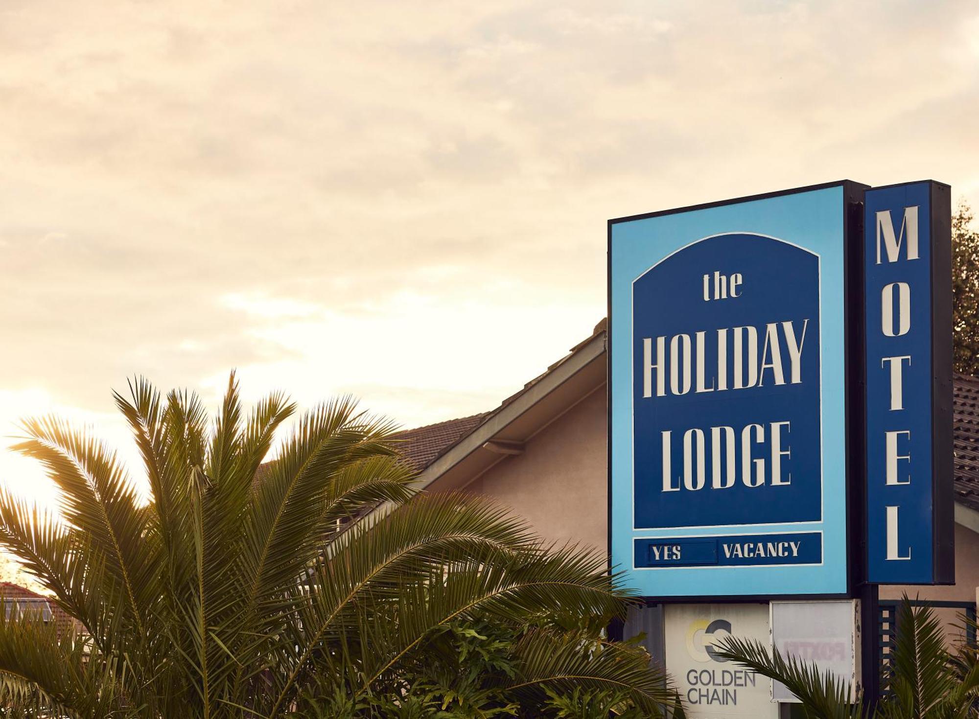 Holiday Lodge Motor Inn Нарума Экстерьер фото